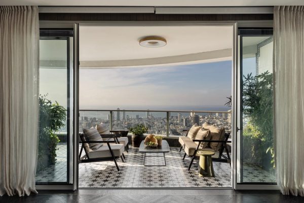 Tel Aviv Vacation Apartment / Frenkel Architecture and Design