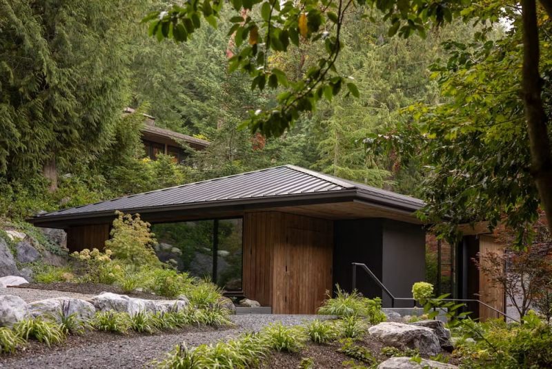 Deer Harbor Retreat / Prentiss + Balance + Wickline Architects