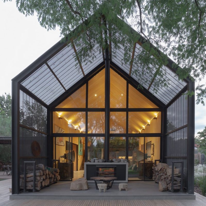 Arrow House / Mora Hughes Arquitectos