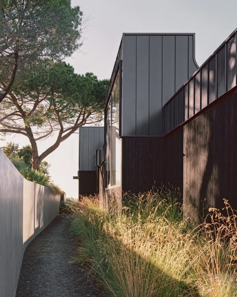 House of Horns / WOJR