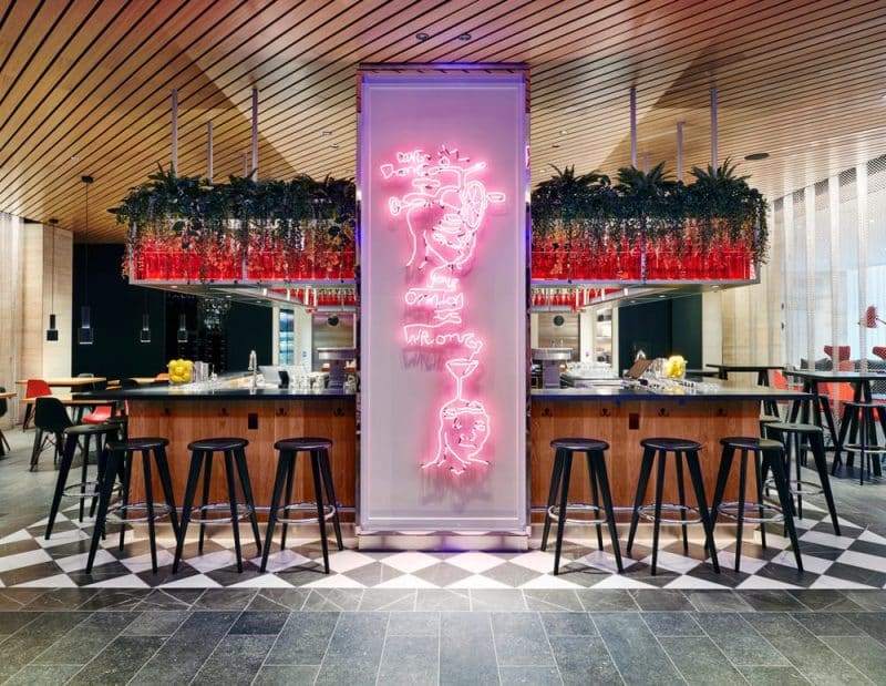 bar