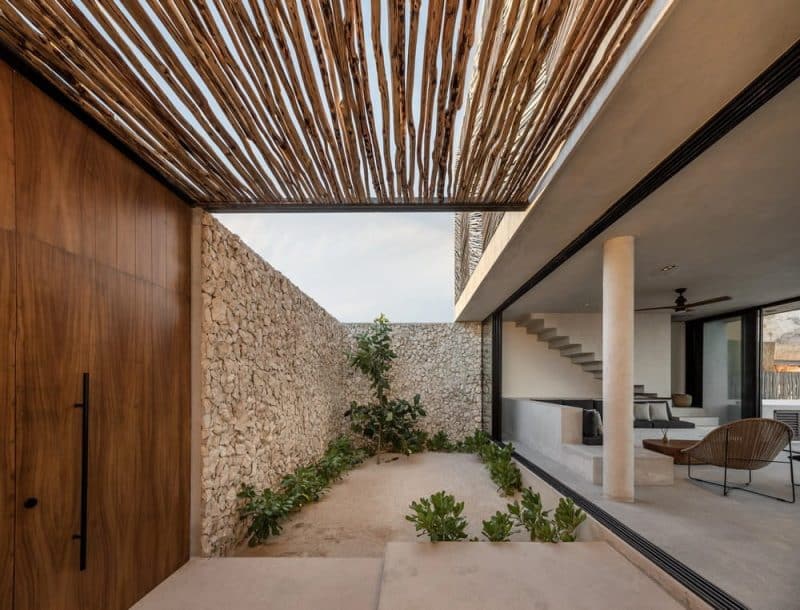 Tunich House / Ápiron