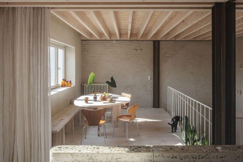 Karper Building Renovation / hé! architectuur