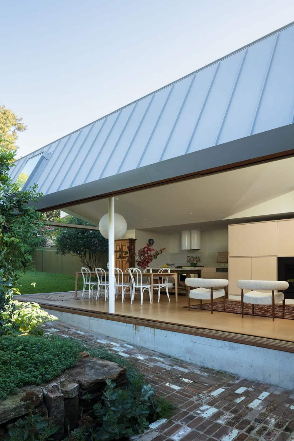 House for BEES / Downie North Architects