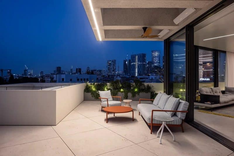 balcony