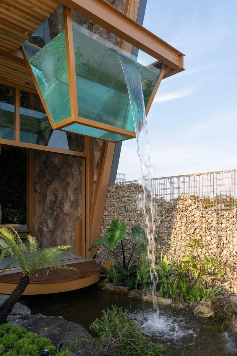 A Flexible Living-Working Space for a Sustainable Future