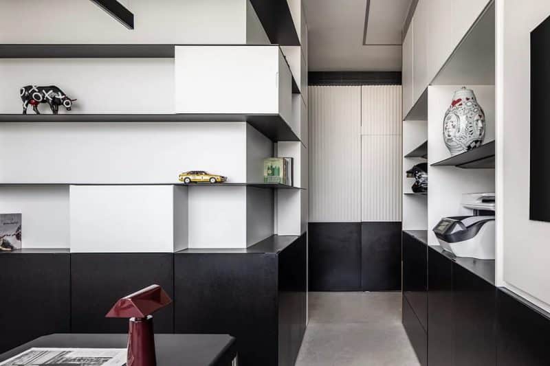 IX A penthouse inspired by the boulevard's Three Lanes by architect Raz Melamed