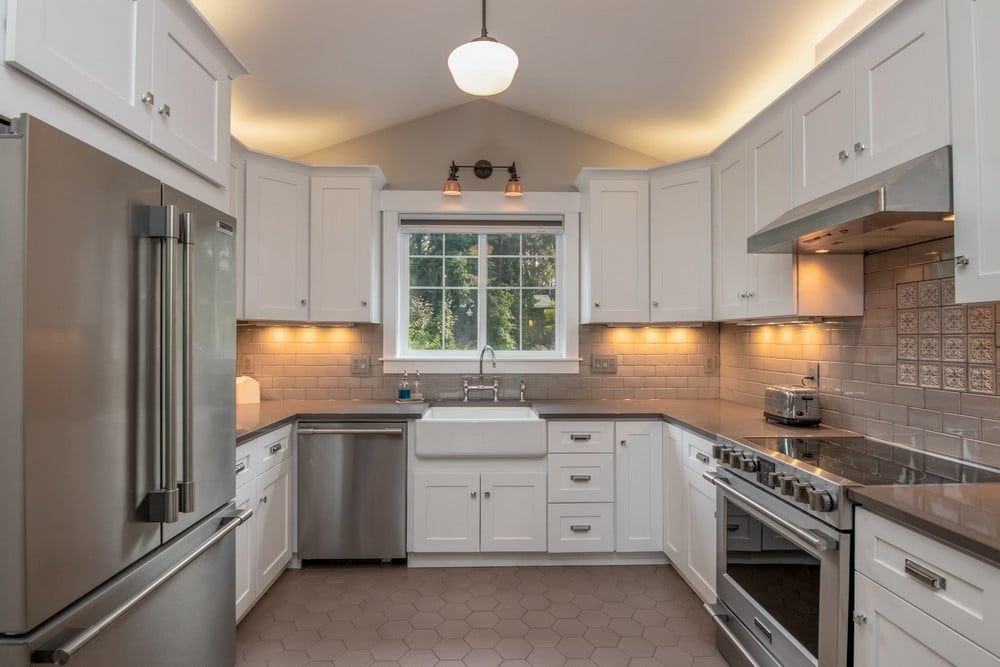 Design Strategies That Make Small Kitchens Feel Expansive