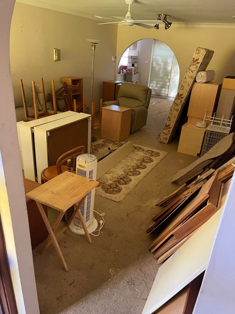 Why Rubbish Removal Is Essential for a Cleaner Sydney