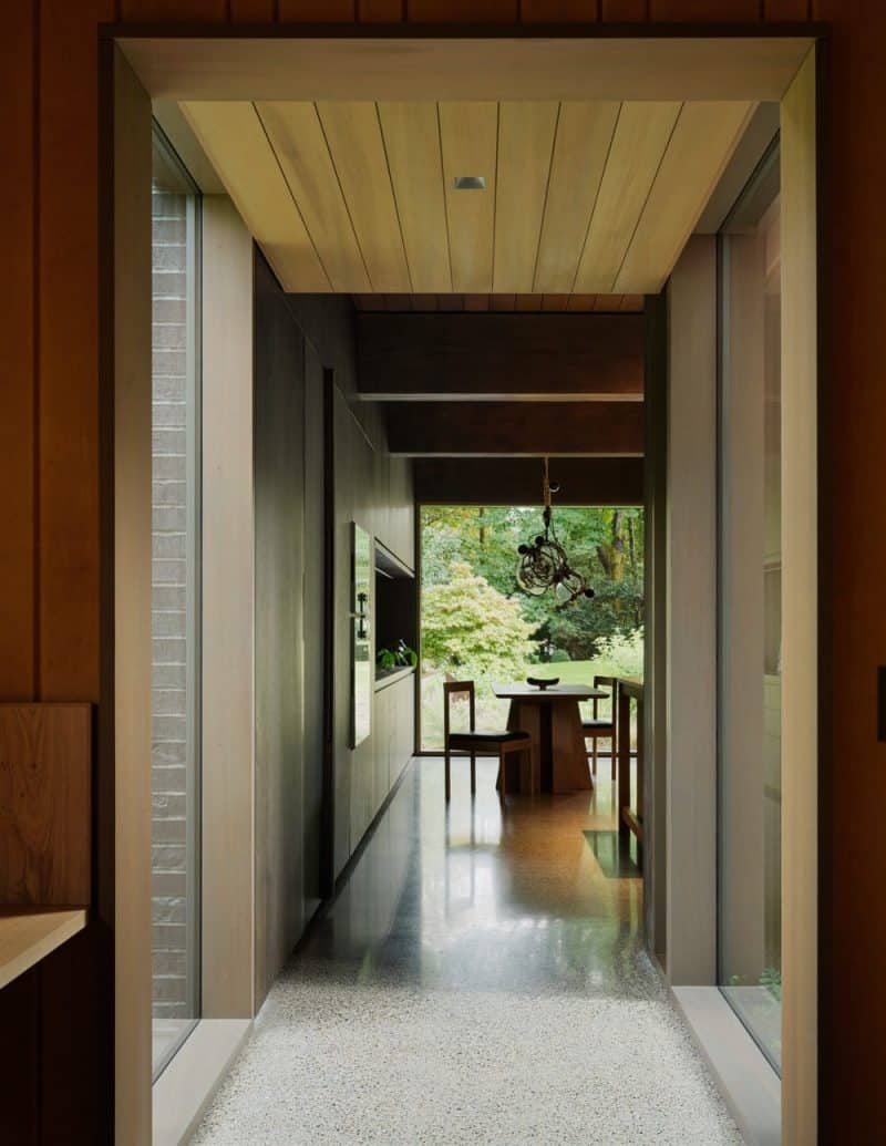 Loyal Captain House / Heliotrope Architects