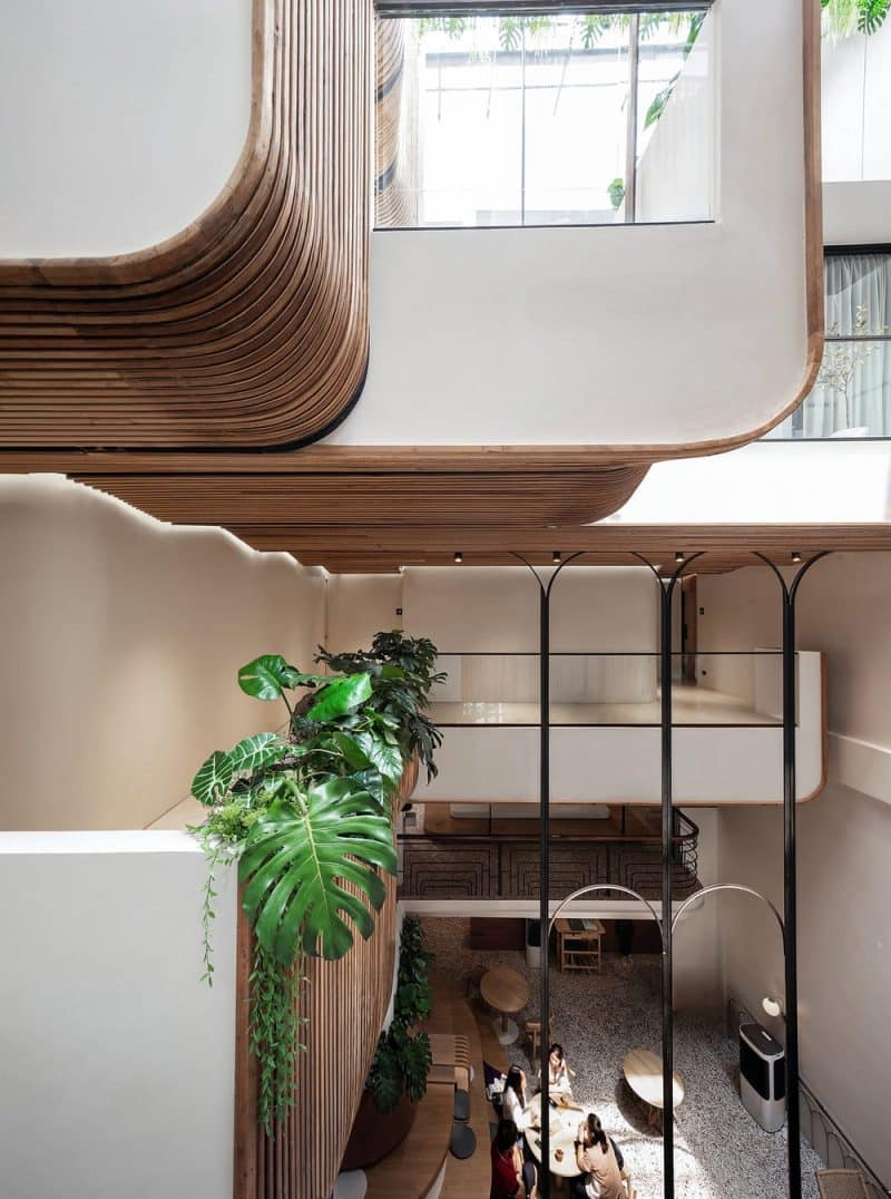 Double B Hostel / VMA Design Studio