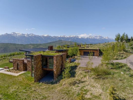 Ridge 52 Residence / Ward + Blake Architects