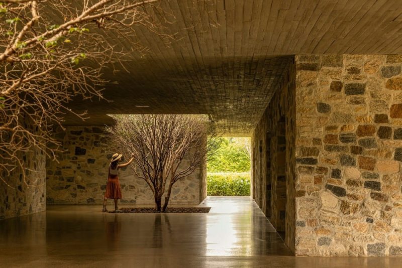Village House / Studio MK27