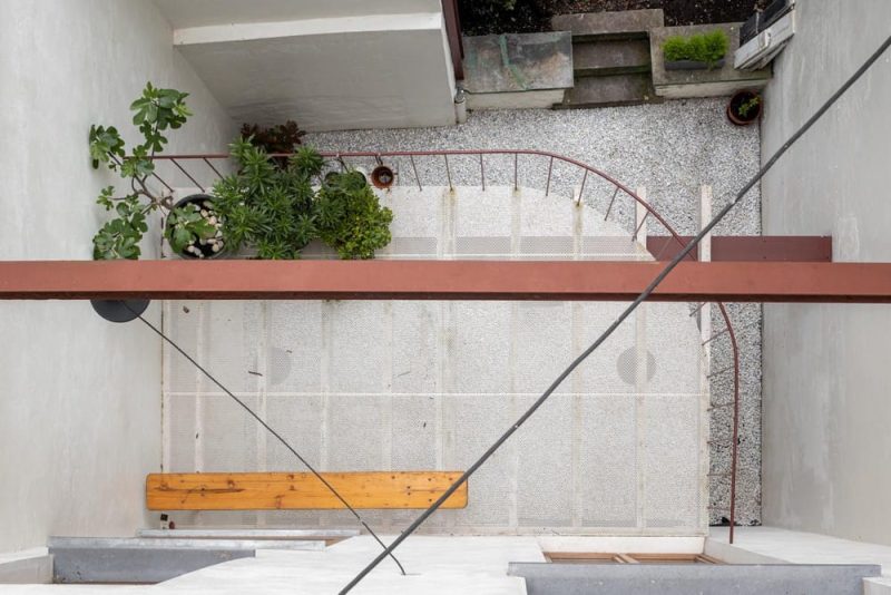 Renovation and Transformation of a House in Schaerbeek