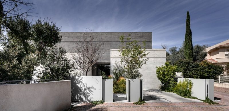 Hillside House / Israelevitz Architects