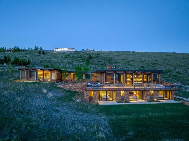 Ridge 52 Residence / Ward + Blake Architects