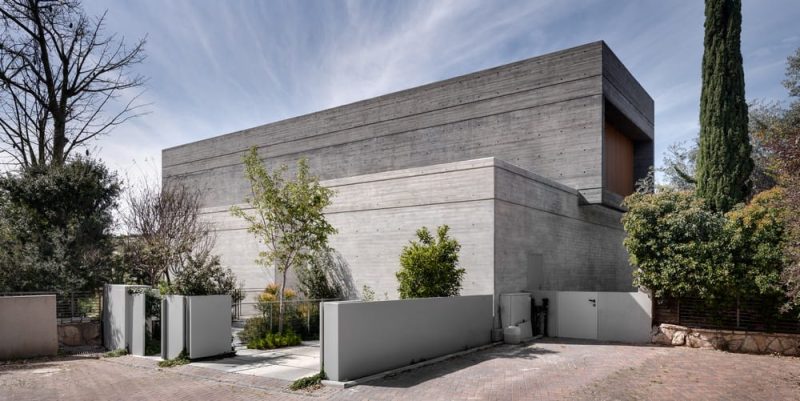 Hillside House / Israelevitz Architects