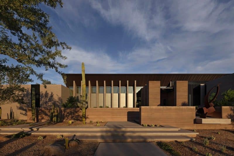 Desert Fairway Residence / Kendle Design Collaborative