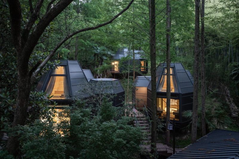 Dongmingshan Senyu Hotel: A Minimally Invasive Forest Resort in Hangzhou