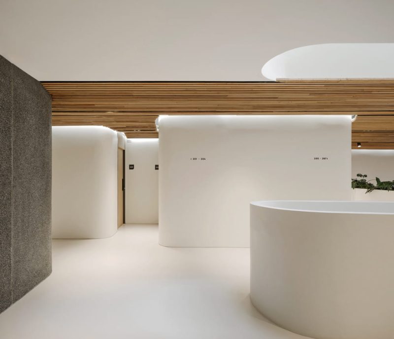 Double B Hostel / VMA Design Studio