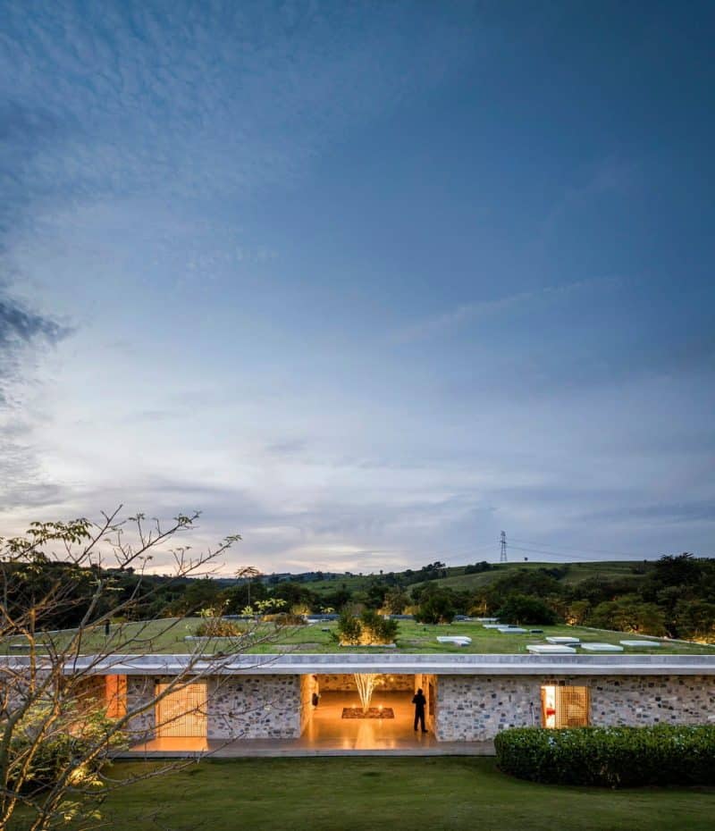 Village House / Studio MK27