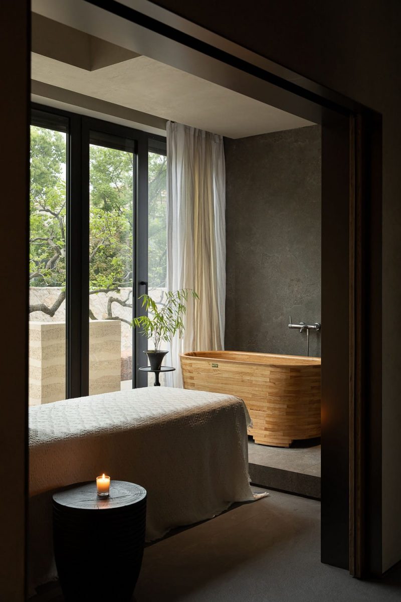 Suzhou Tongli Villa / Hangzhou Shihe Design