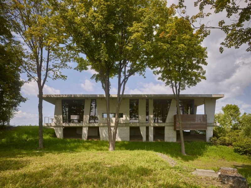 Hudson Concrete House / Koko Architecture + Design