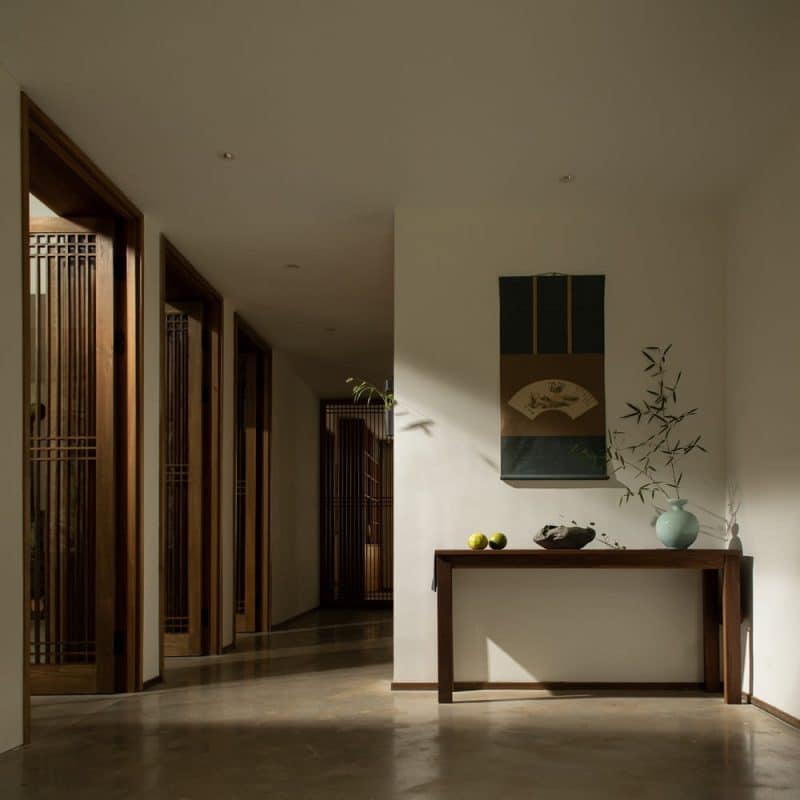 Scholarly Mountain-view Villa / Jishang Space Design