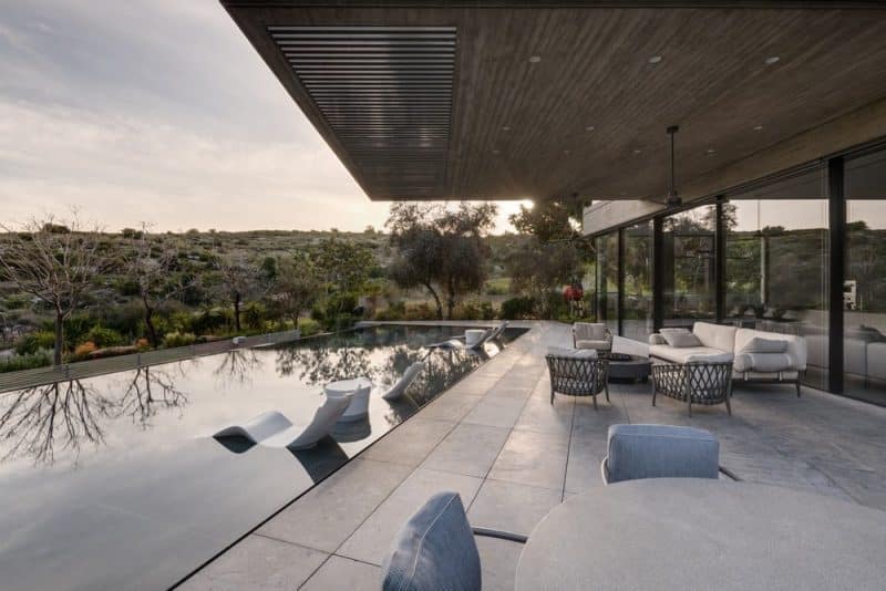 Hillside House / Israelevitz Architects