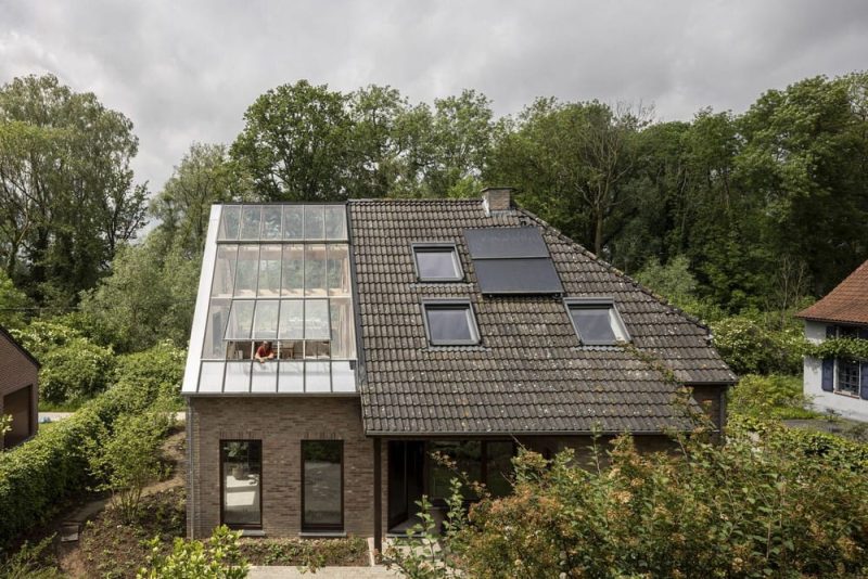 Omloop Farmhouse / hé! architectuur