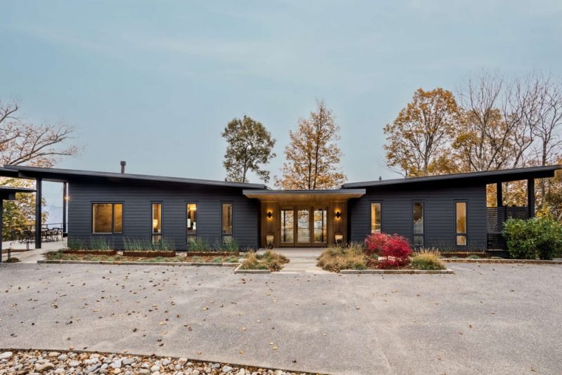 Windy Gap Residence / Altura Architects