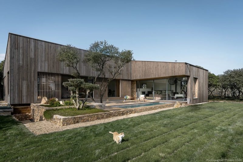 Cabane dans la garrigue / SURHO Architecture