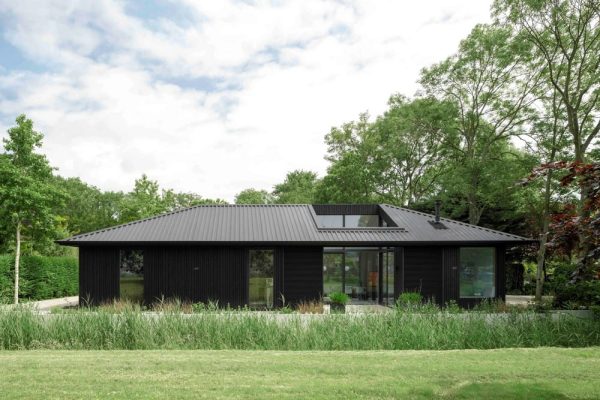 Senior Shelter / i29 Architects