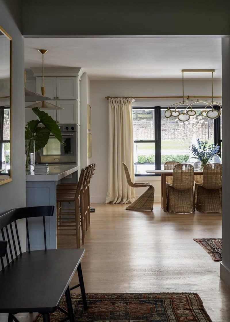 Transitional Family Home / Iglehart Design
