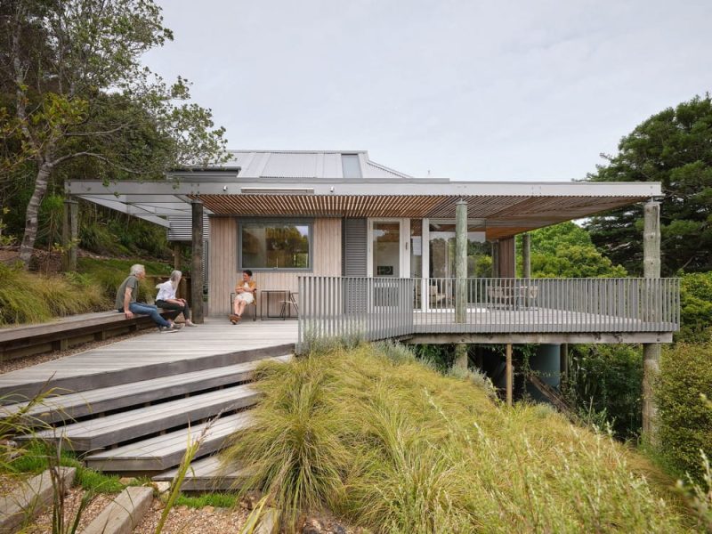 1980s Pole House Renovation: Modern Bush Retreat with Sea Views