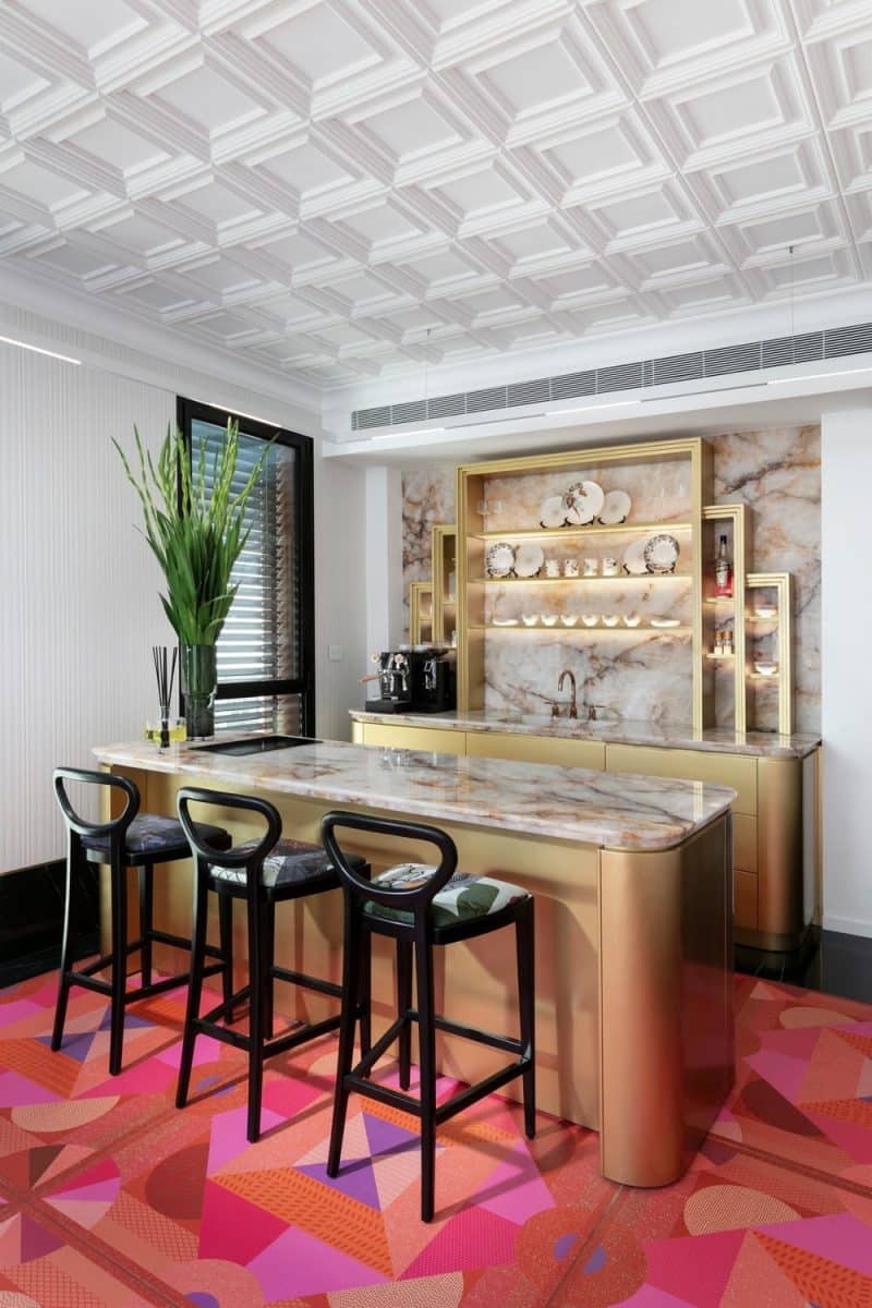 bar