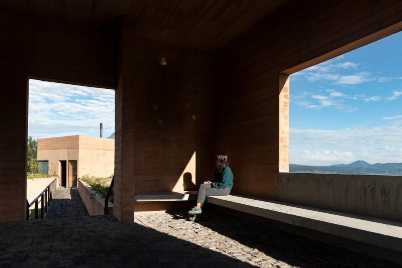 Casa Pastizal / Diez + Muller Arquitectos