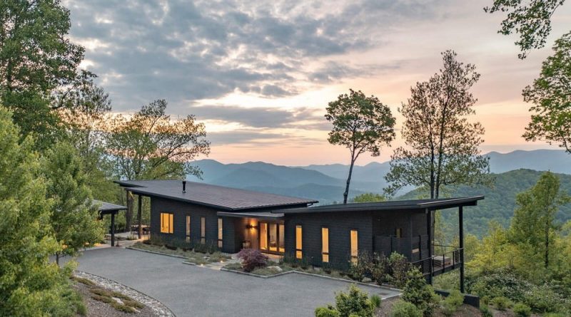 Windy Gap Residence / Altura Architects