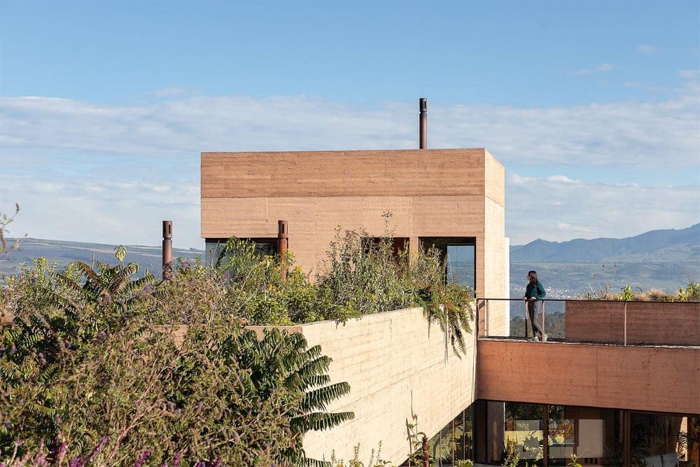 Casa Pastizal / Diez + Muller Arquitectos