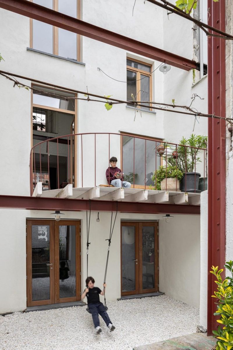 Renovation and Transformation of a House in Schaerbeek
