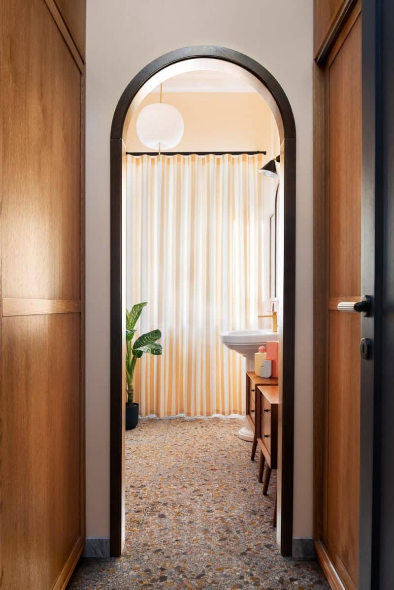VDS House - Renovated 1960s Apartment by 02A Studio
