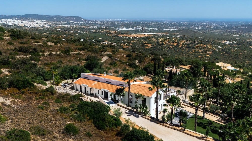 Casa Alfeição / Studio Arte architecture & design