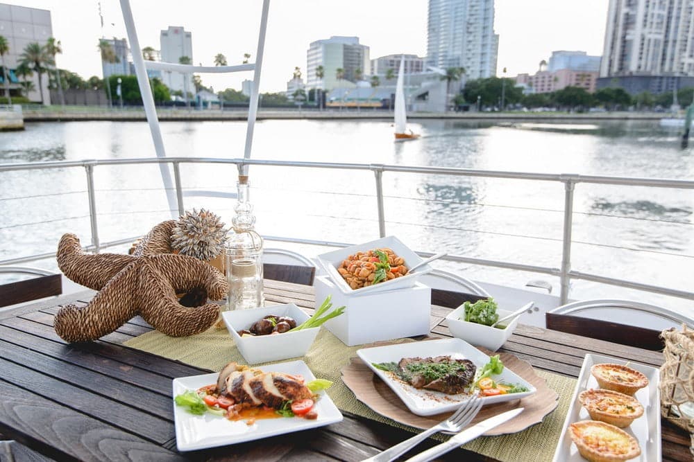 5 Elegant Table Setting Ideas for Your Yacht