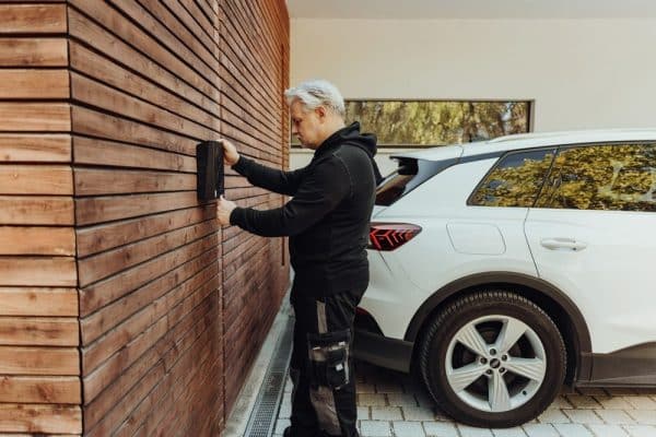 Comparing Local Electrician Services for Home Projects