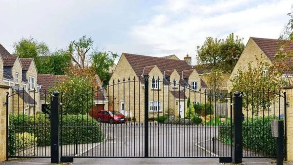 Exploring the Gated Community Lifestyle