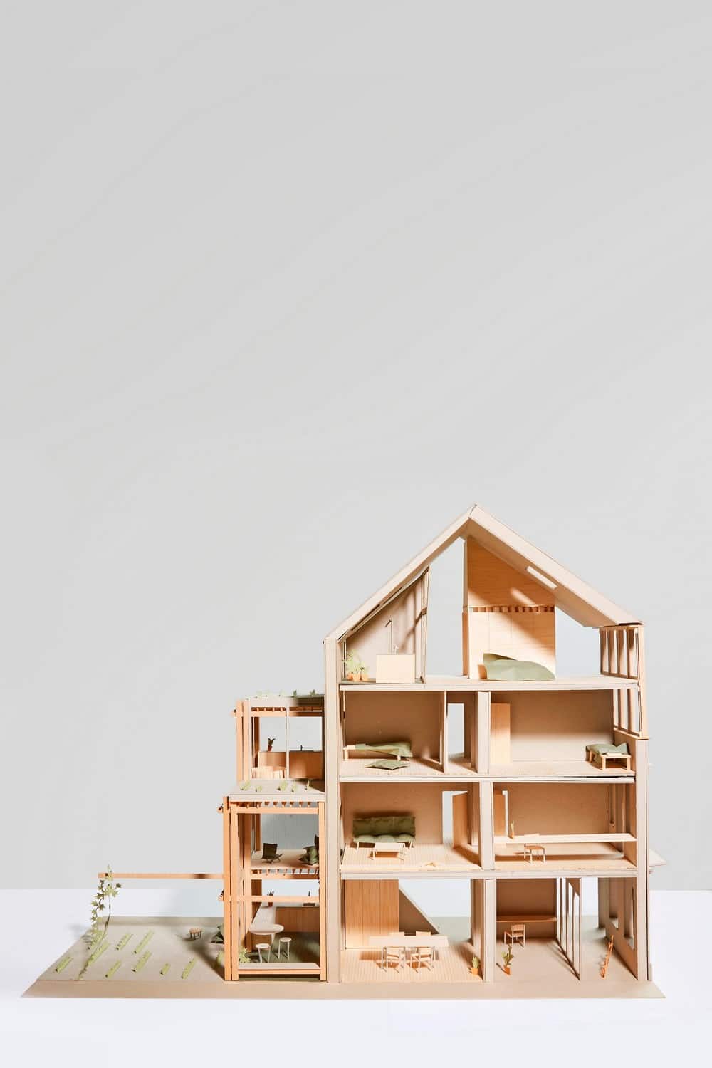 Kasteel Home: A Flexible Timber Extension in Antwerp