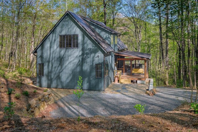 Trillium Cove Cabin / Assembly Architecture + Build