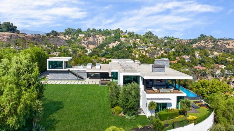 Benedict Canyon House / Whipple Russell Architects