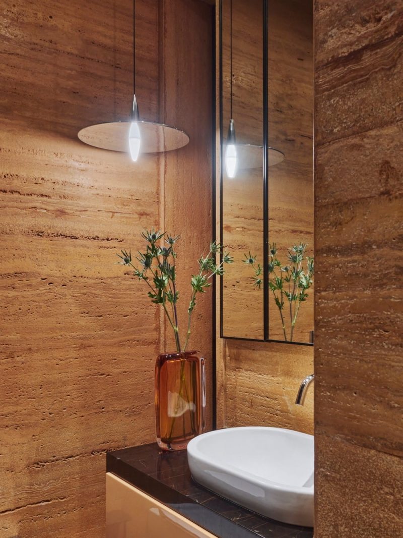 Apartment VIII by Kiran Gala & Associates