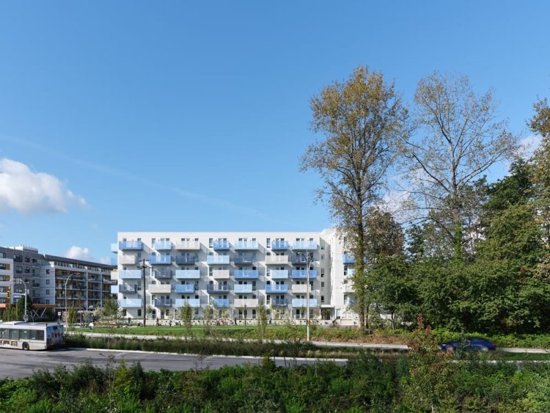 Salal Apartments / Office Of Mcfarlane Biggar Architects + Designers
